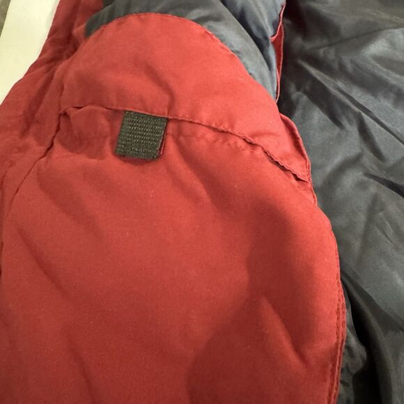 St. John's Bay Men’s Size Large Puffer Vest Navy Red/Rust color Zip Closure. - Picture 7 of 9